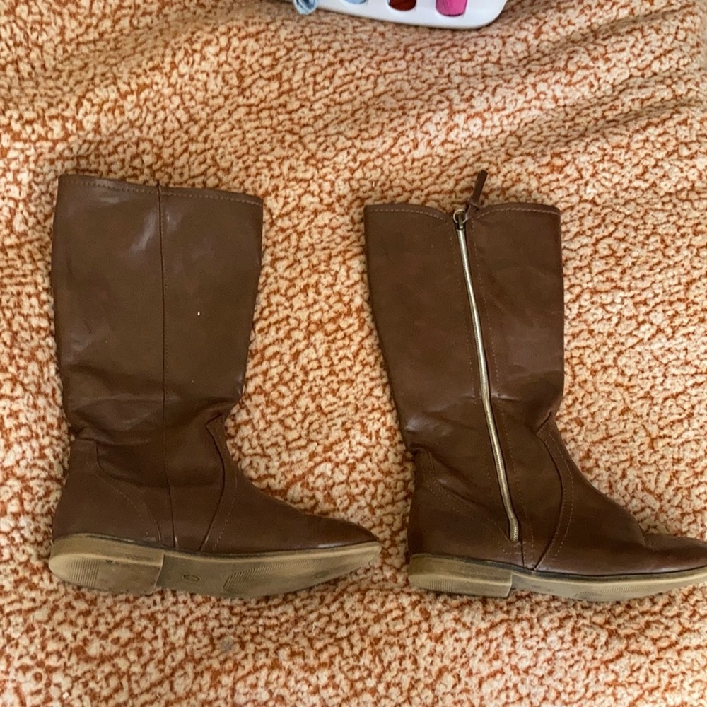 size 4 boots